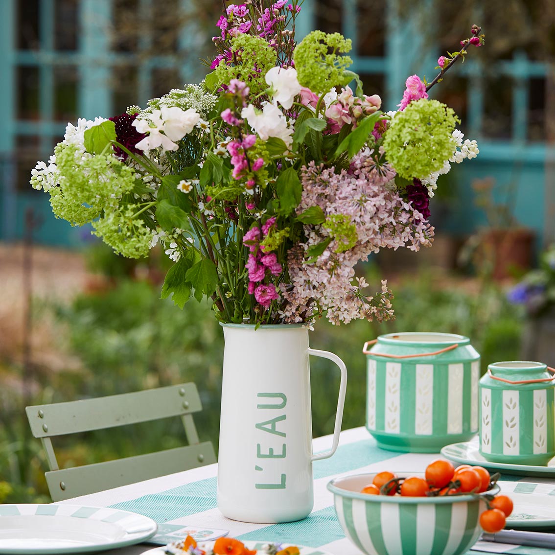 L’EAU Enamel Jug – Vintage Style French Water Pitcher & Flower Vase