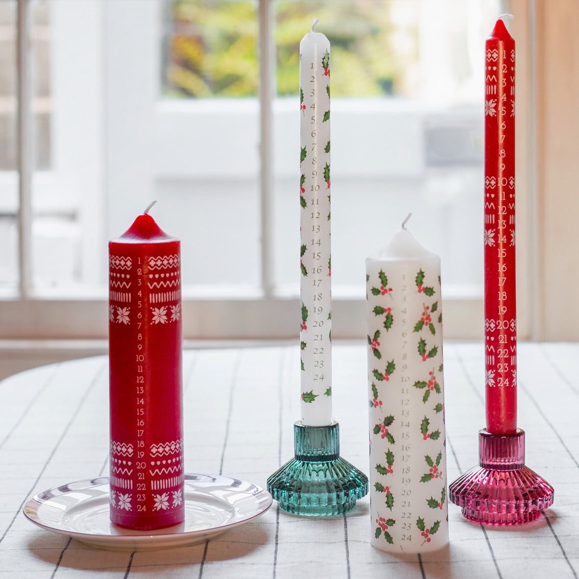 Holly Advent Candle – Christmas Countdown Candl