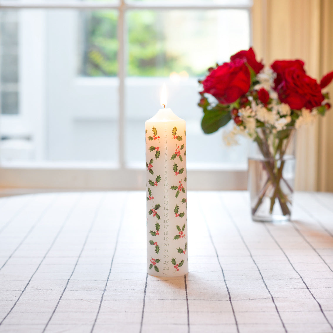Holly Advent Candle – Christmas Countdown Candl