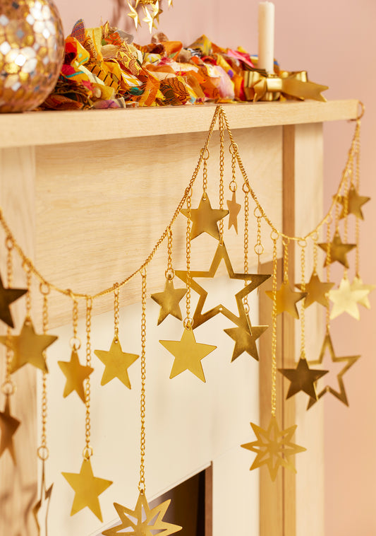 Gold Metal Star Garland – 133cm