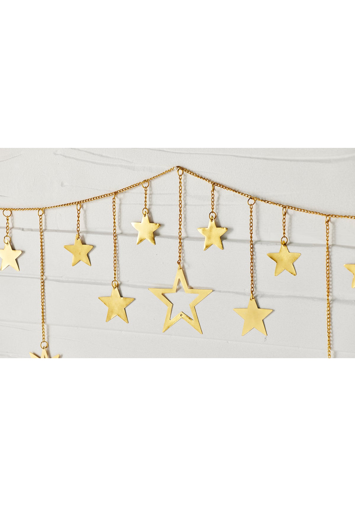 Gold Metal Star Garland – 133cm